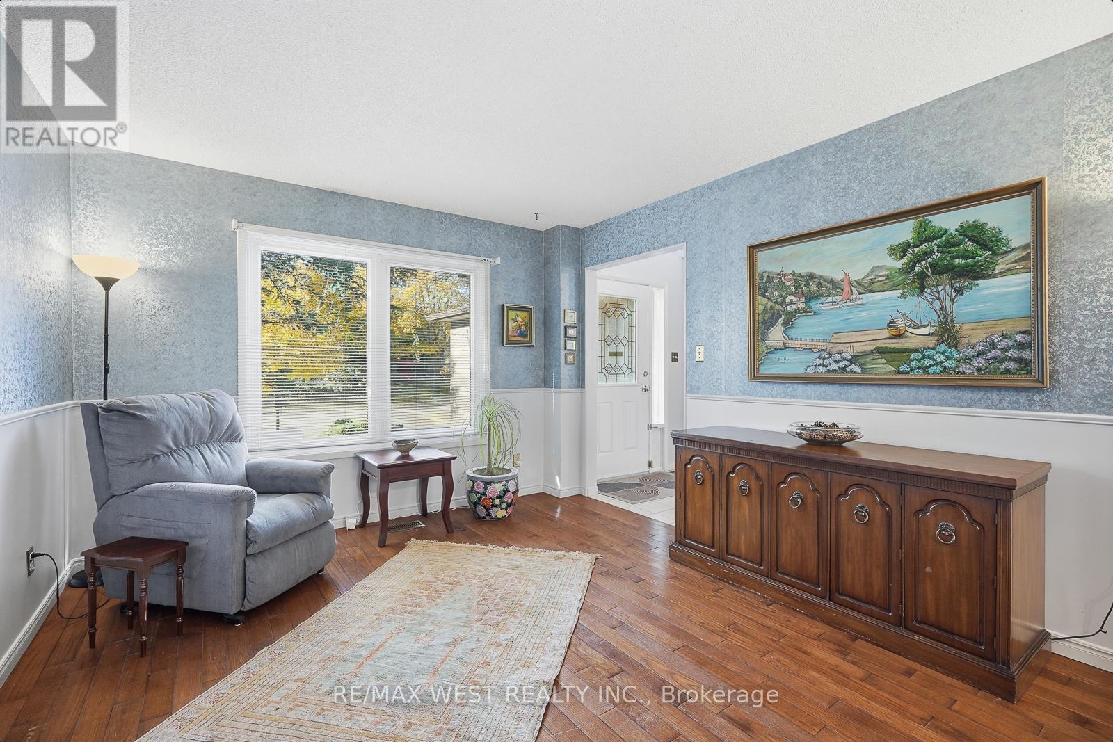 12 Lippincott Court, Richmond Hill, Ontario  L4C 7M5 - Photo 14 - N12527604