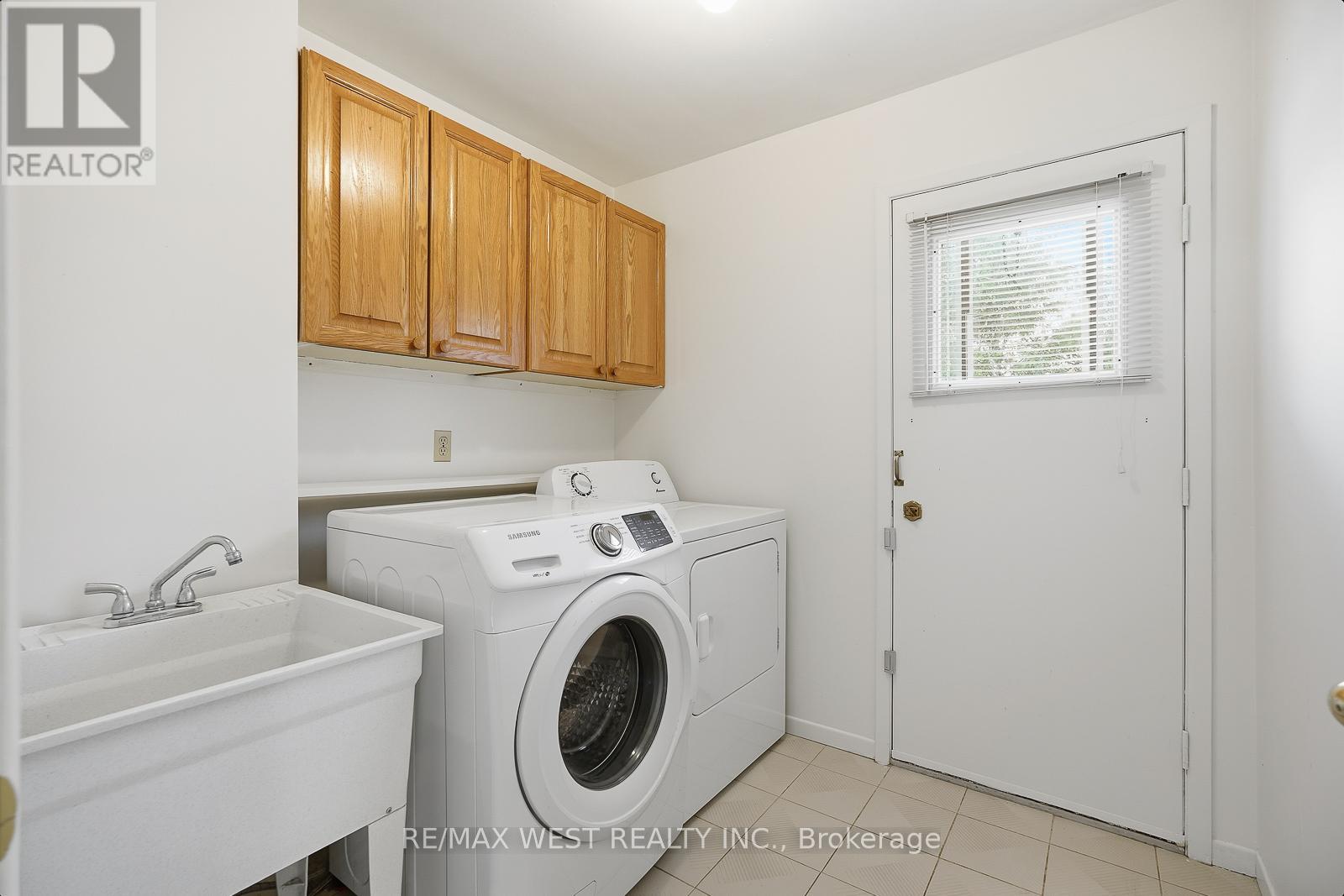 12 Lippincott Court, Richmond Hill, Ontario  L4C 7M5 - Photo 23 - N12527604