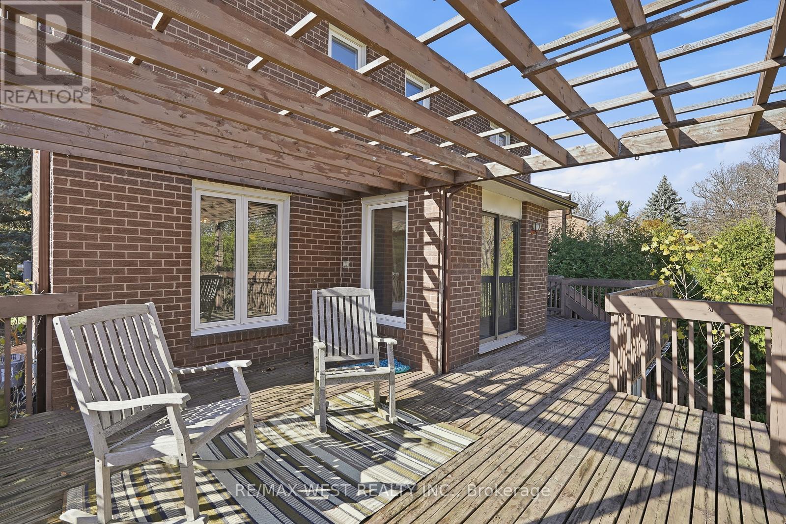 12 Lippincott Court, Richmond Hill, Ontario  L4C 7M5 - Photo 46 - N12527604