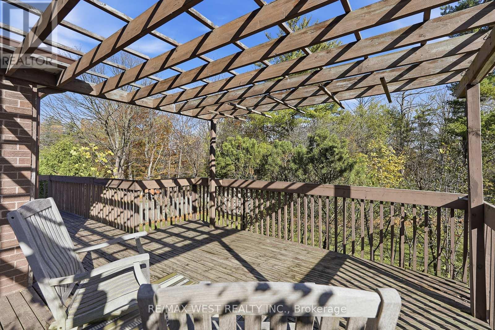 12 Lippincott Court, Richmond Hill, Ontario  L4C 7M5 - Photo 47 - N12527604