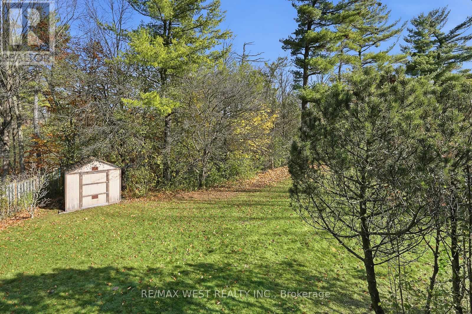 12 Lippincott Court, Richmond Hill, Ontario  L4C 7M5 - Photo 48 - N12527604