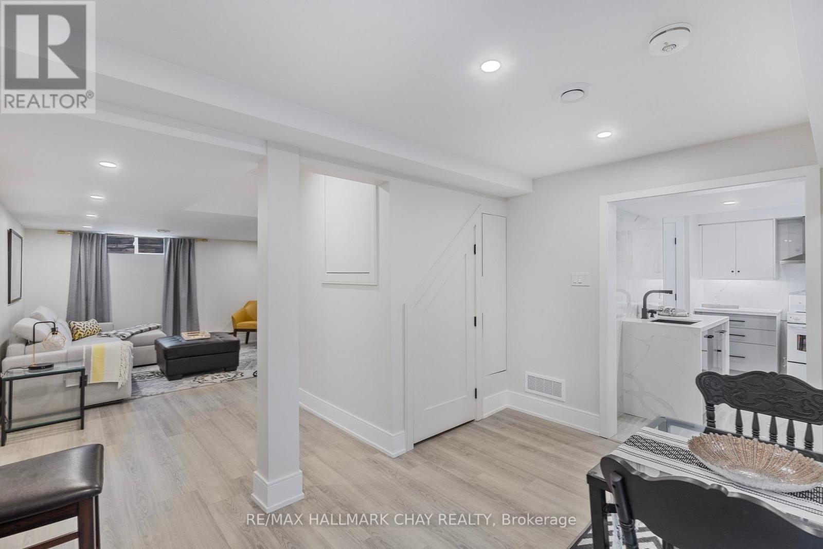 Lower - 12 Tower Court, Bradford West Gwillimbury, Ontario  L3Z 2V2 - Photo 5 - N12527626