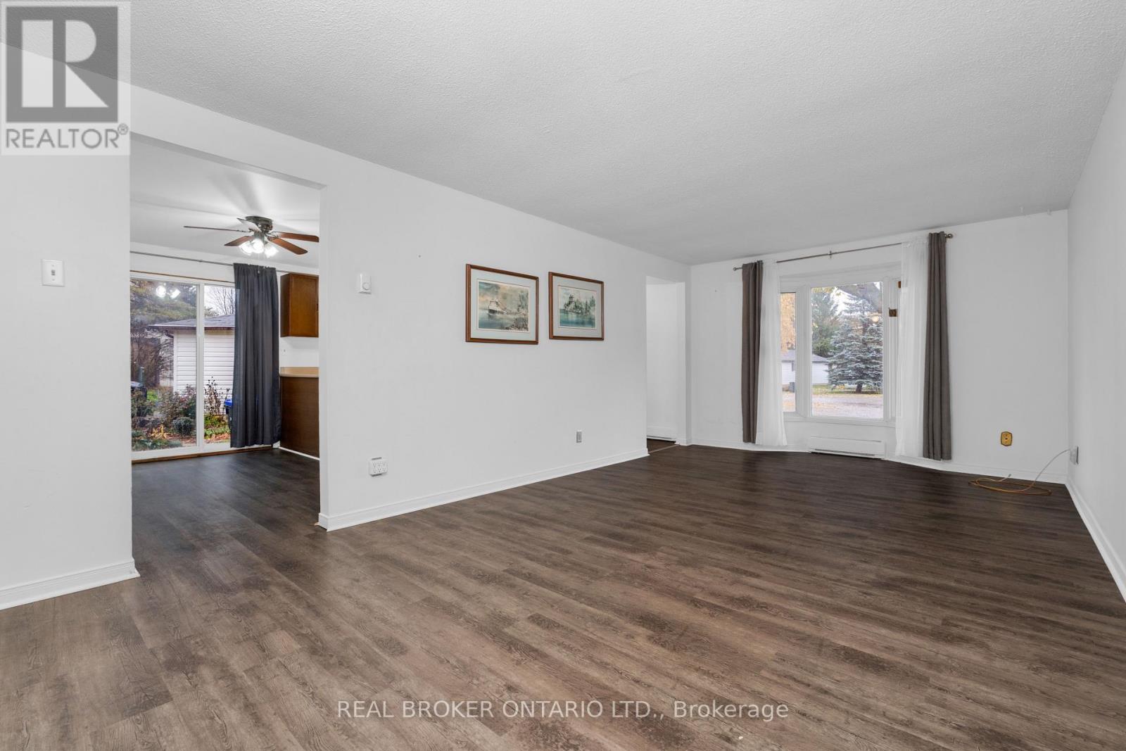 8 Maple Leaf Terrace, Innisfil, Ontario  L0L 1L0 - Photo 36 - N12527628