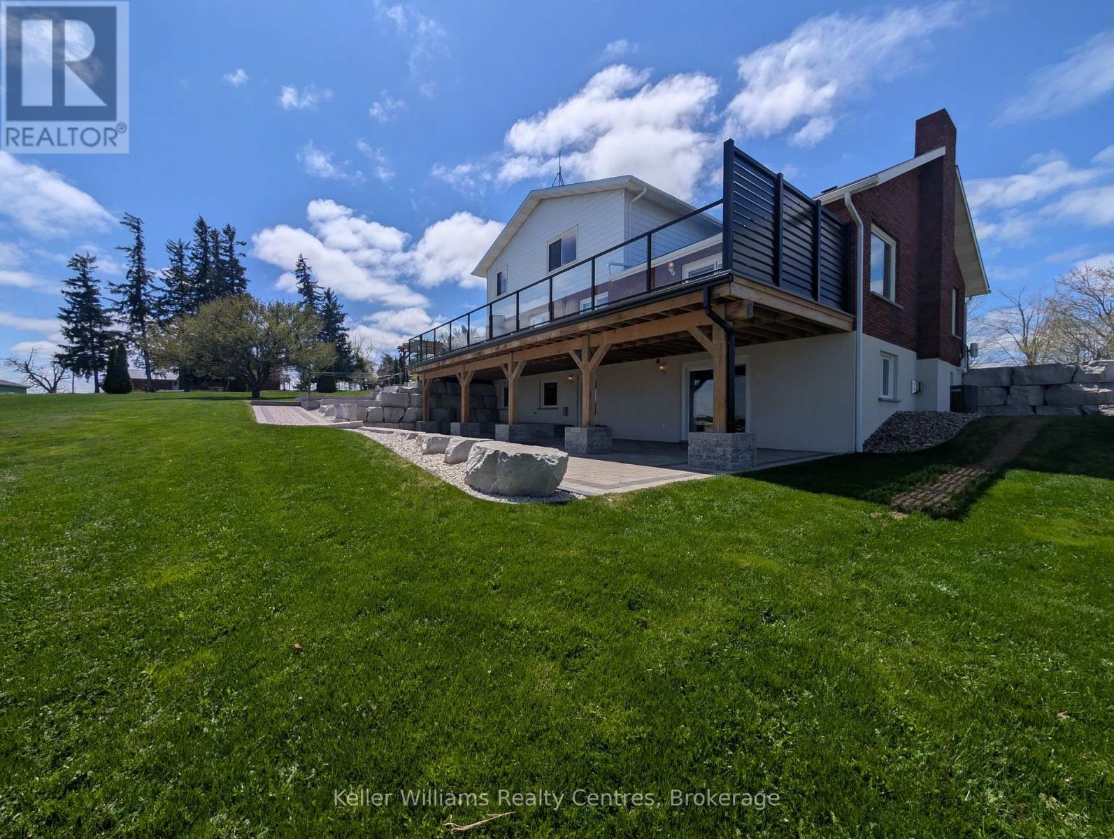 2219 County Rd 42, Clearview, Ontario  L0M 1S0 - Photo 11 - S12527710