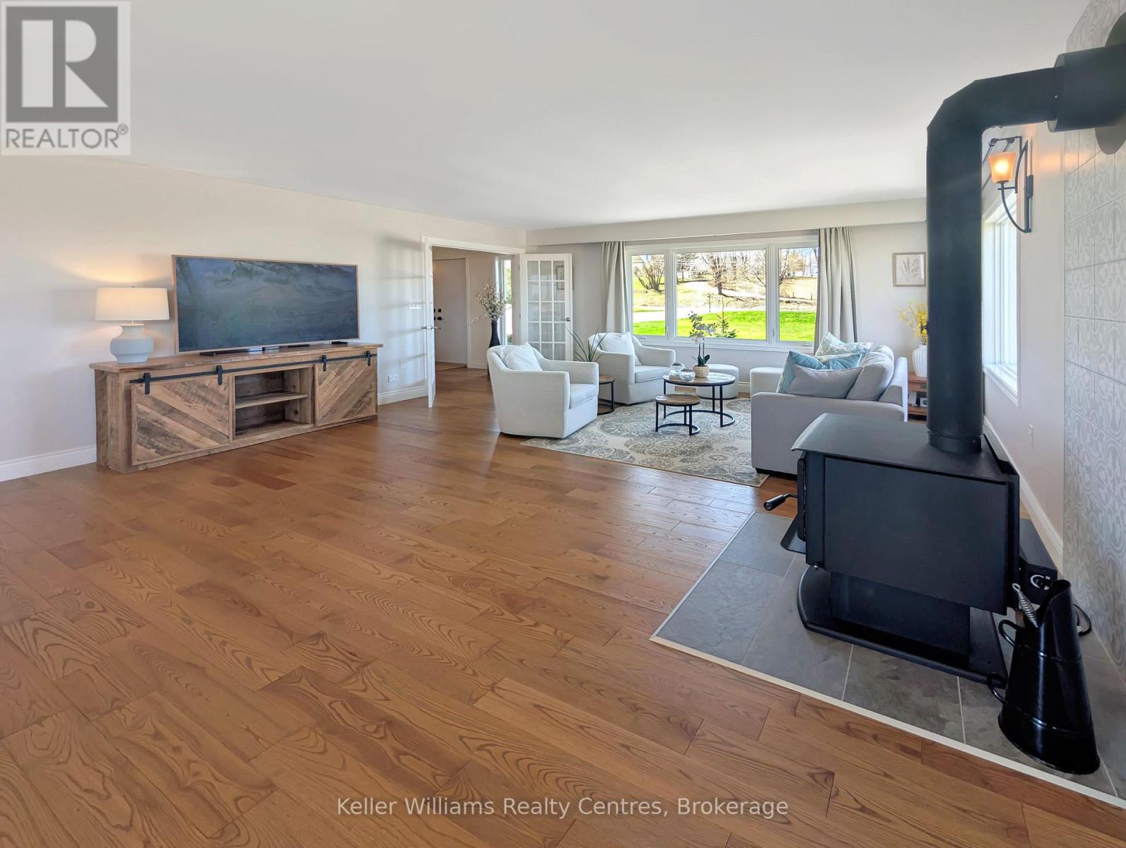 2219 County Rd 42, Clearview, Ontario  L0M 1S0 - Photo 22 - S12527710