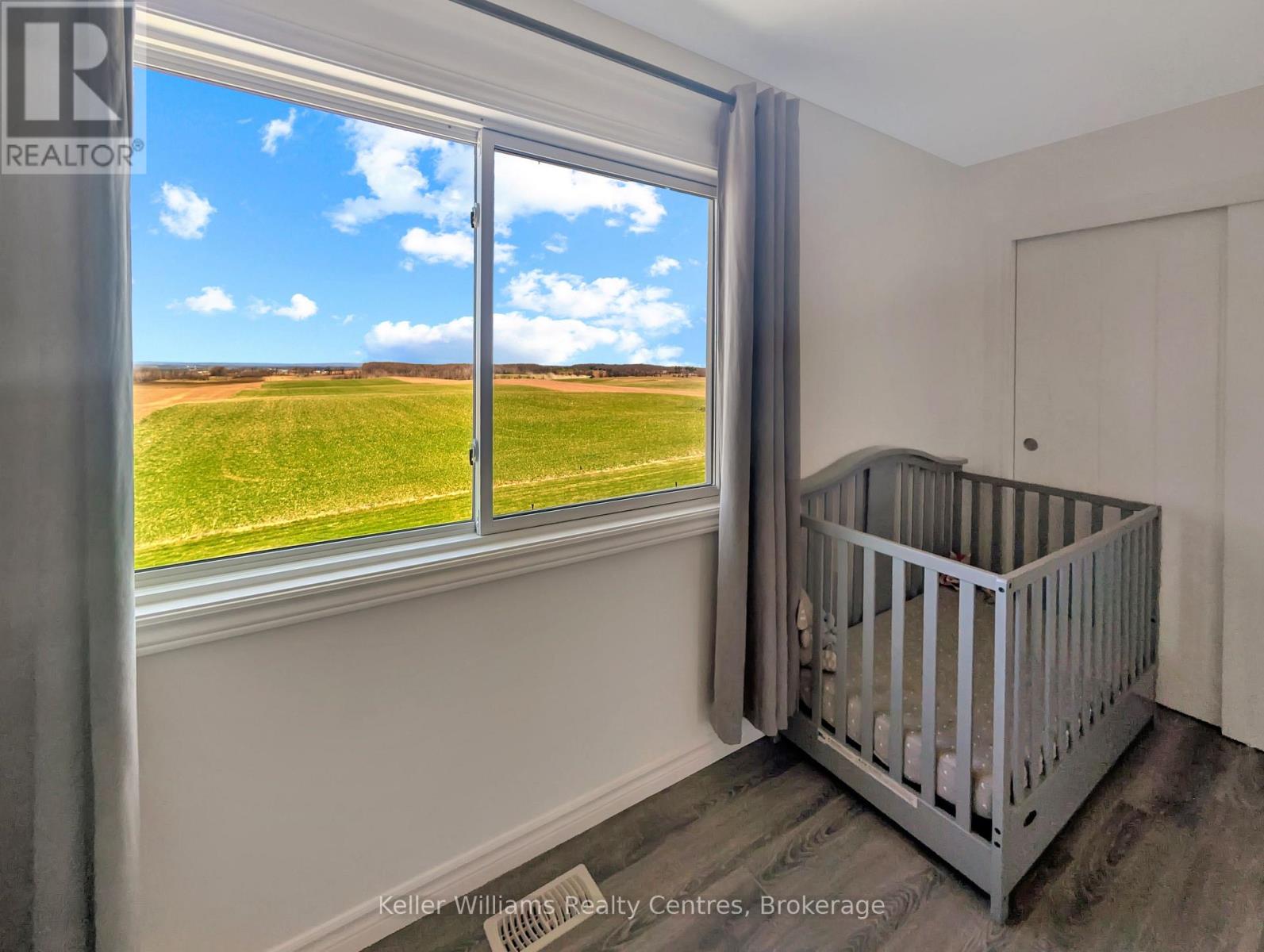 2219 County Rd 42, Clearview, Ontario  L0M 1S0 - Photo 35 - S12527710