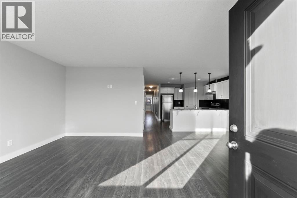 4416a 73 Street, Camrose, Alberta  T4V 5E2 - Photo 3 - A2269034