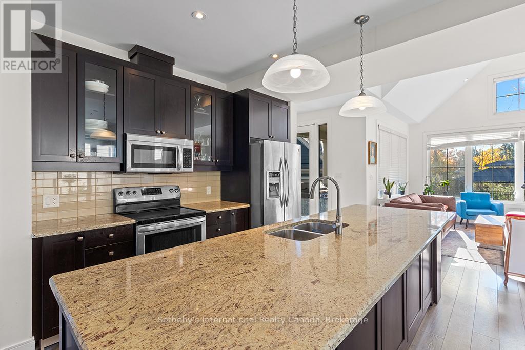 148 Snow Apple Crescent, Blue Mountains, Ontario  L9Y 0Y1 - Photo 15 - X12527670