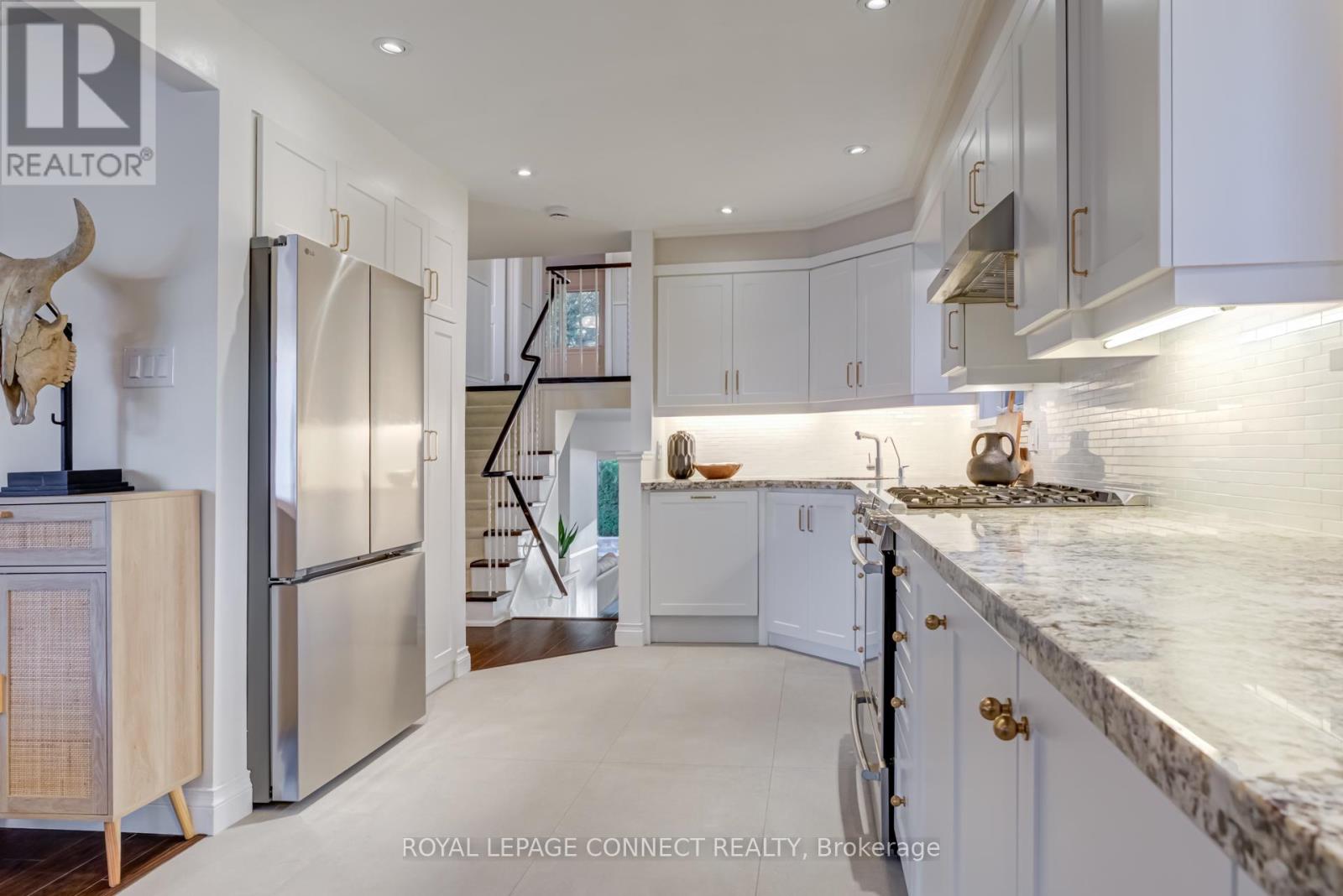 28 Tivoli Court, Toronto, Ontario  M1E 2A4 - Photo 9 - E12489350