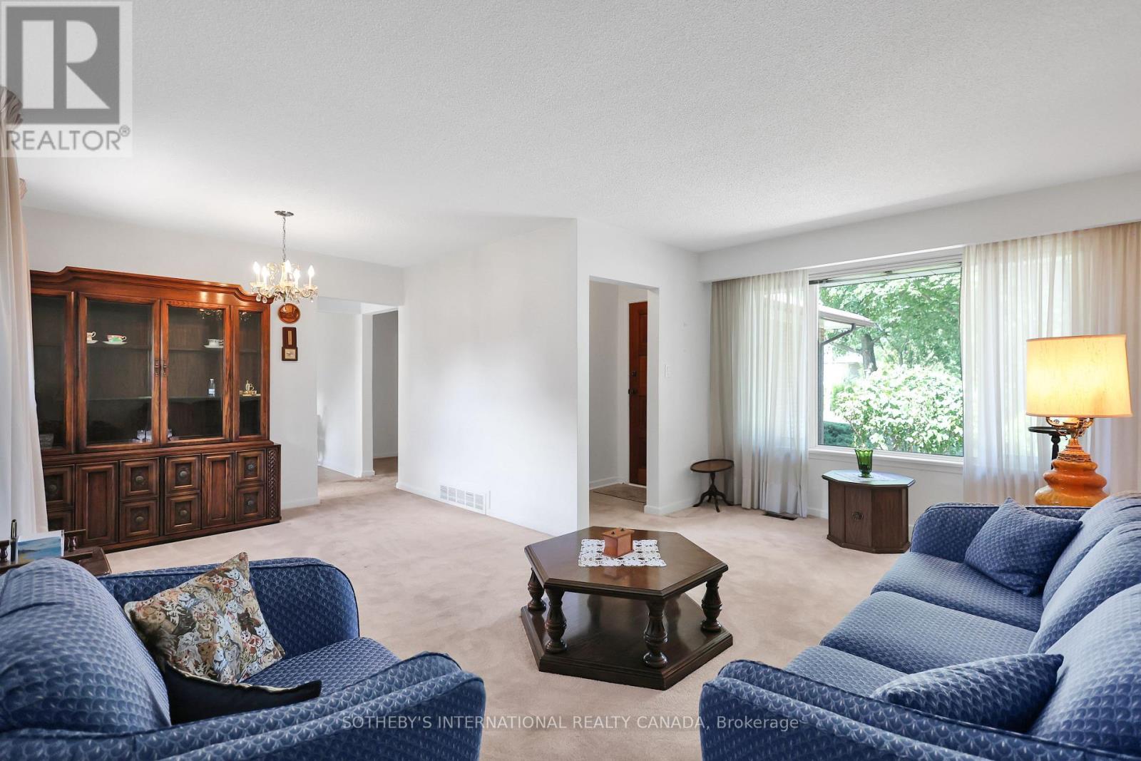 2506 Constable Road, Mississauga, Ontario  L5J 1W1 - Photo 11 - W12527594