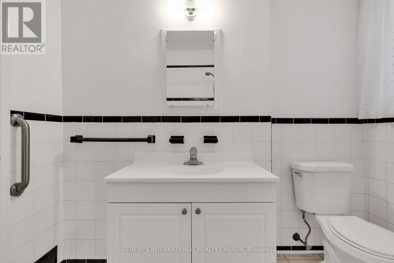 2506 Constable Road, Mississauga, Ontario  L5J 1W1 - Photo 14 - W12527594