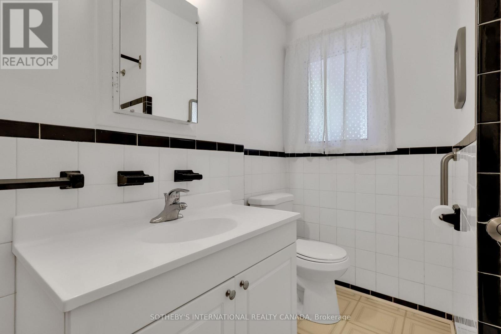 2506 Constable Road, Mississauga, Ontario  L5J 1W1 - Photo 15 - W12527594