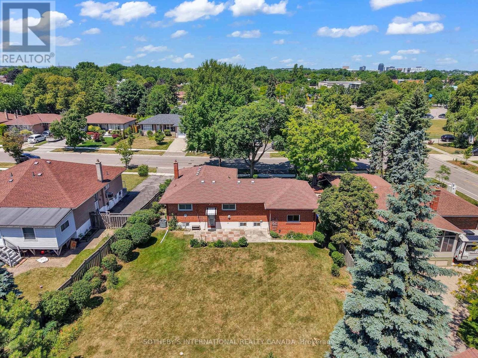 2506 Constable Road, Mississauga, Ontario  L5J 1W1 - Photo 6 - W12527594