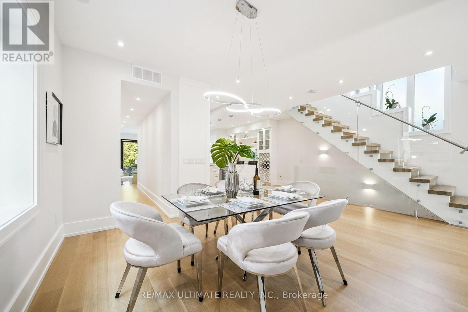 212 Queenslea Avenue, Toronto, Ontario  M9N 2L6 - Photo 11 - W12527630