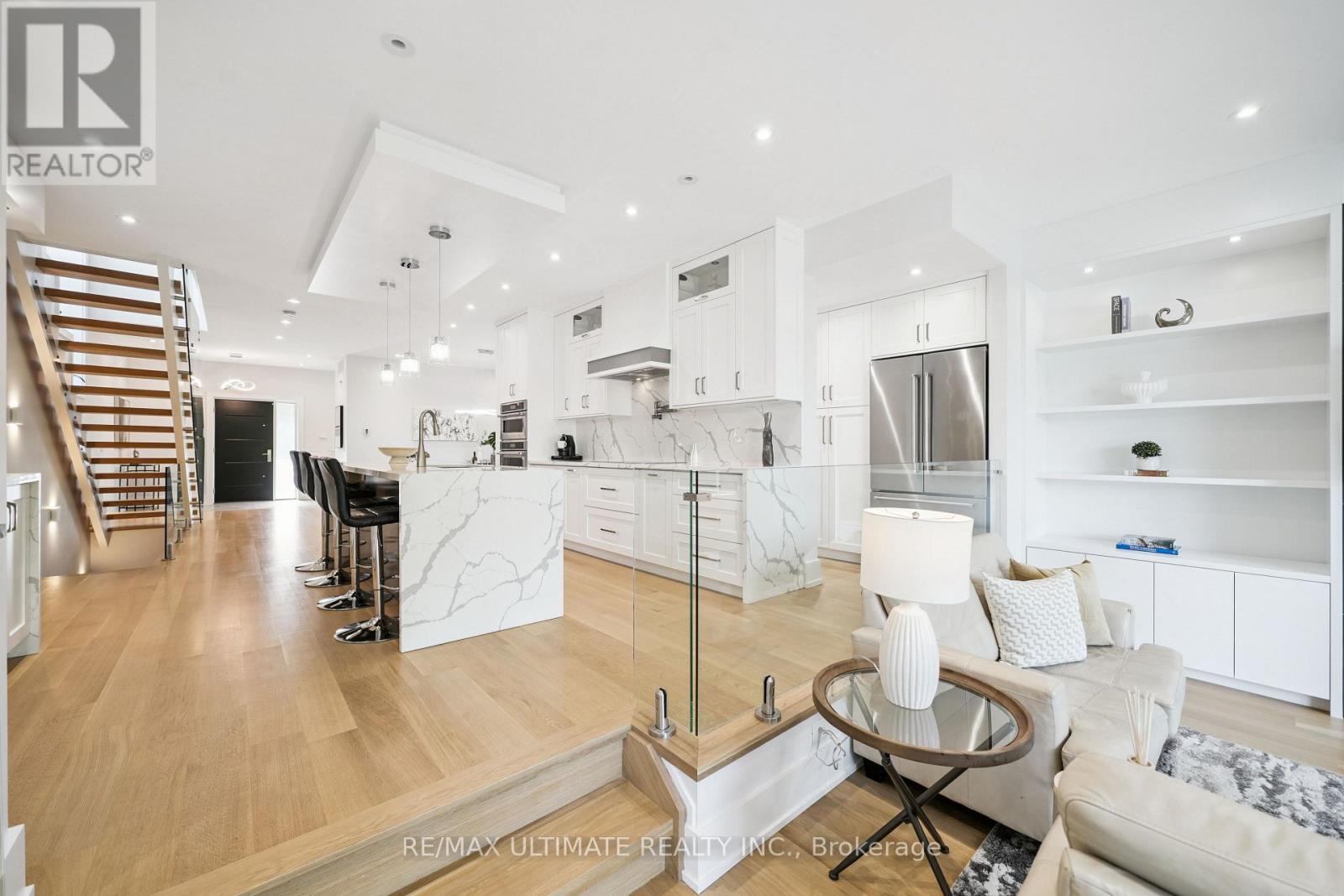 212 Queenslea Avenue, Toronto, Ontario  M9N 2L6 - Photo 17 - W12527630