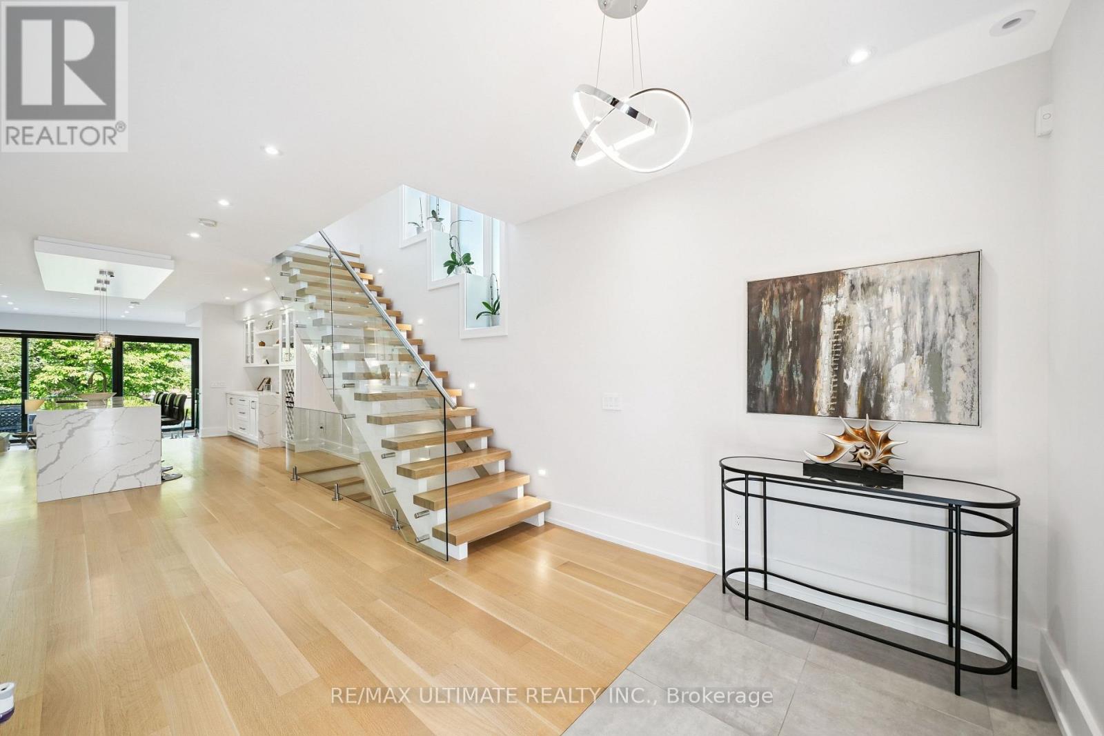 212 Queenslea Avenue, Toronto, Ontario  M9N 2L6 - Photo 9 - W12527630