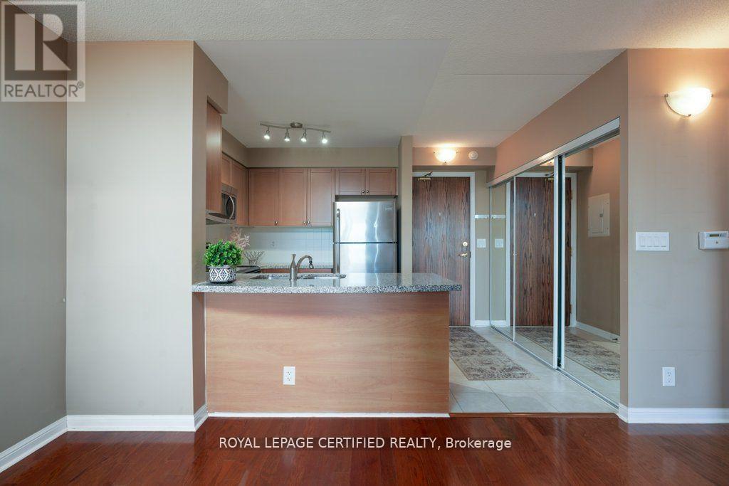 317 - 65 Via Rosedale, Brampton, Ontario  L6R 3N8 - Photo 13 - W12527658