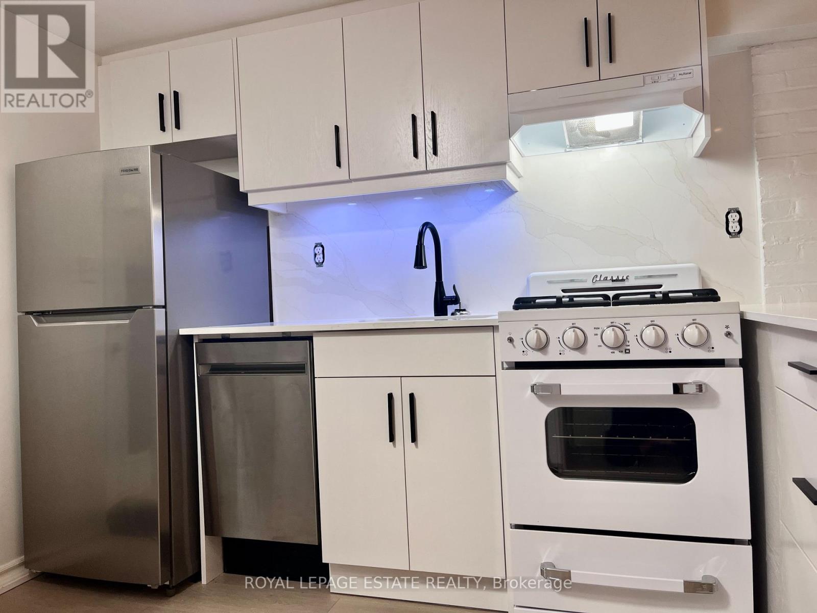 Basement - 5 Edgewood Gardens, Toronto, Ontario  M4L 3H4 - Photo 5 - E12527620