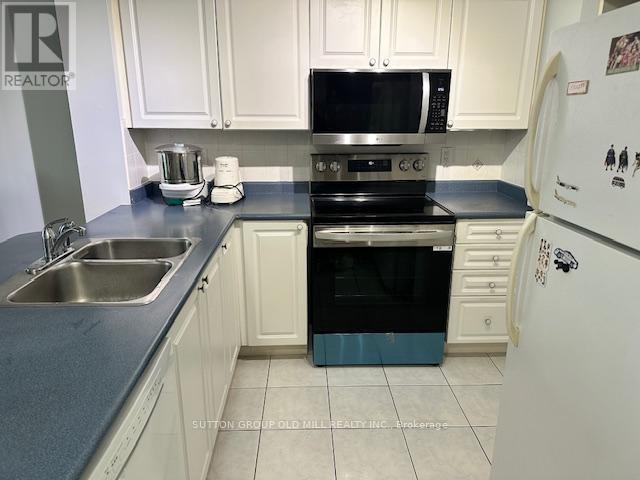 1504 - 1 Elm Drive W, Mississauga, Ontario  L5B 4M1 - Photo 4 - W12526206