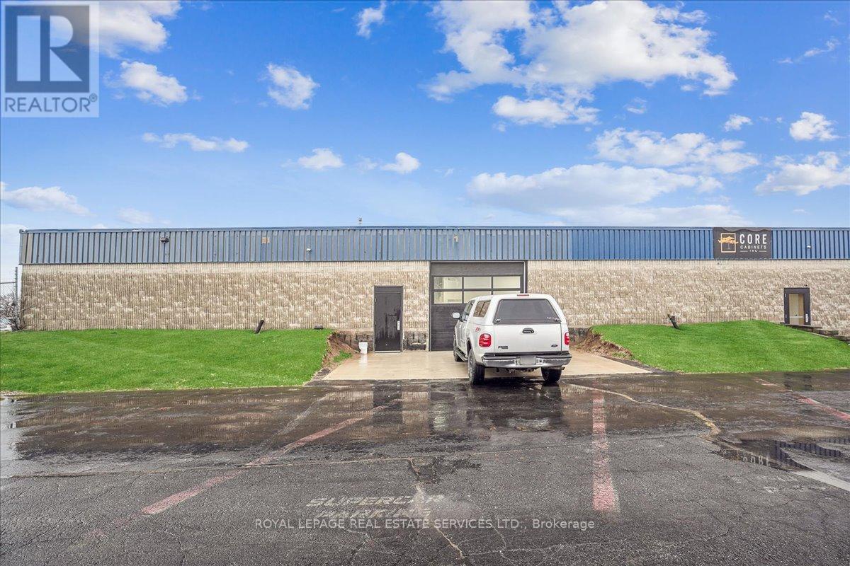 C - 590 South Service Road, Hamilton, Ontario  L8E 2W1 - Photo 4 - X12522360