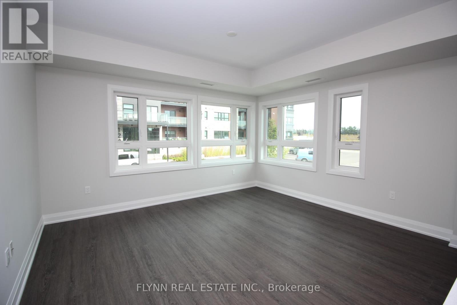 104 - 118 Summersides Boulevard, Pelham, Ontario  L0S 1E1 - Photo 10 - X12527654