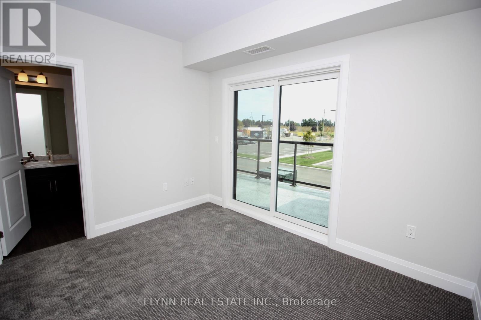 104 - 118 Summersides Boulevard, Pelham, Ontario  L0S 1E1 - Photo 13 - X12527654