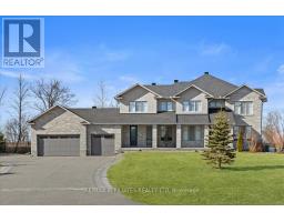 724 MCMANUS AVENUE, Ottawa, Ontario