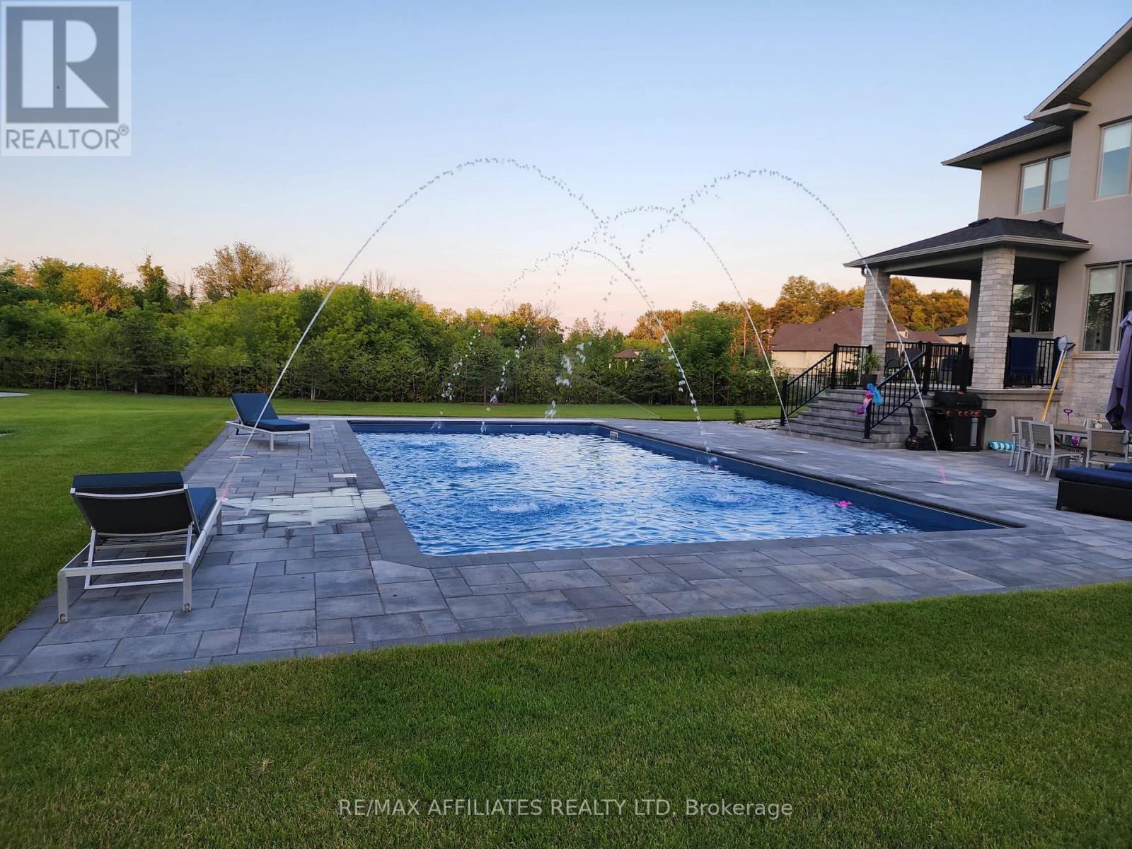 724 Mcmanus Avenue, Ottawa, Ontario  K4M 0B2 - Photo 49 - X12046105