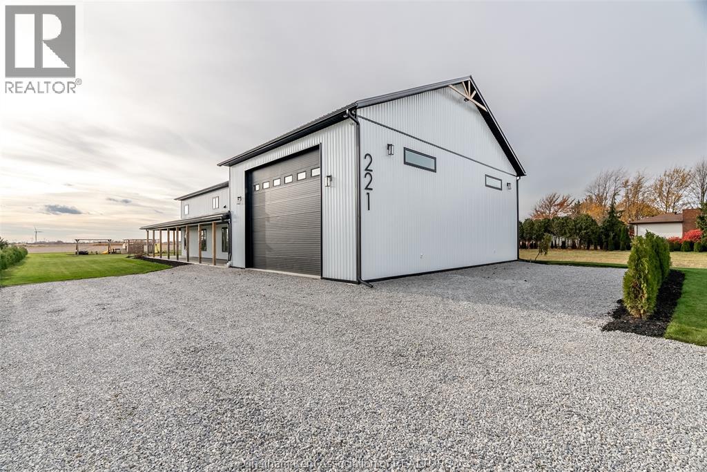 MLS# 25027998: 221 Erie STREET South, Merlin, Canada