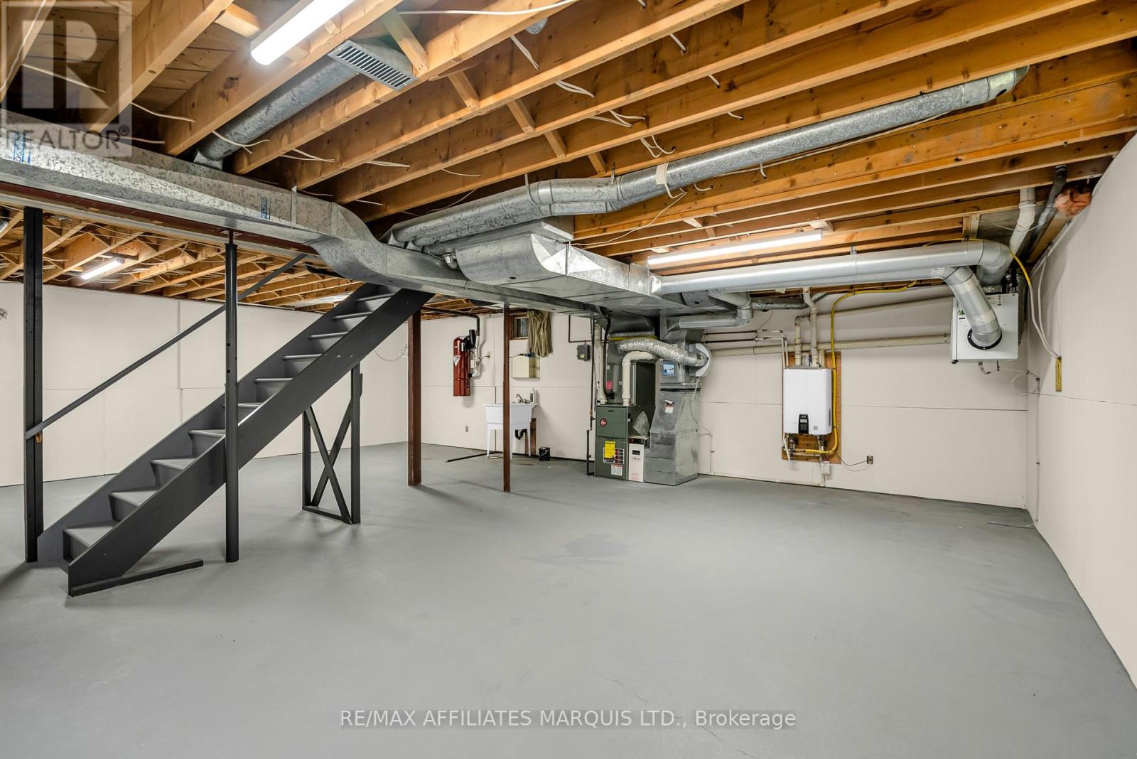 1936 Concorde Avenue, Cornwall, Ontario  K6H 6M7 - Photo 32 - X12527714