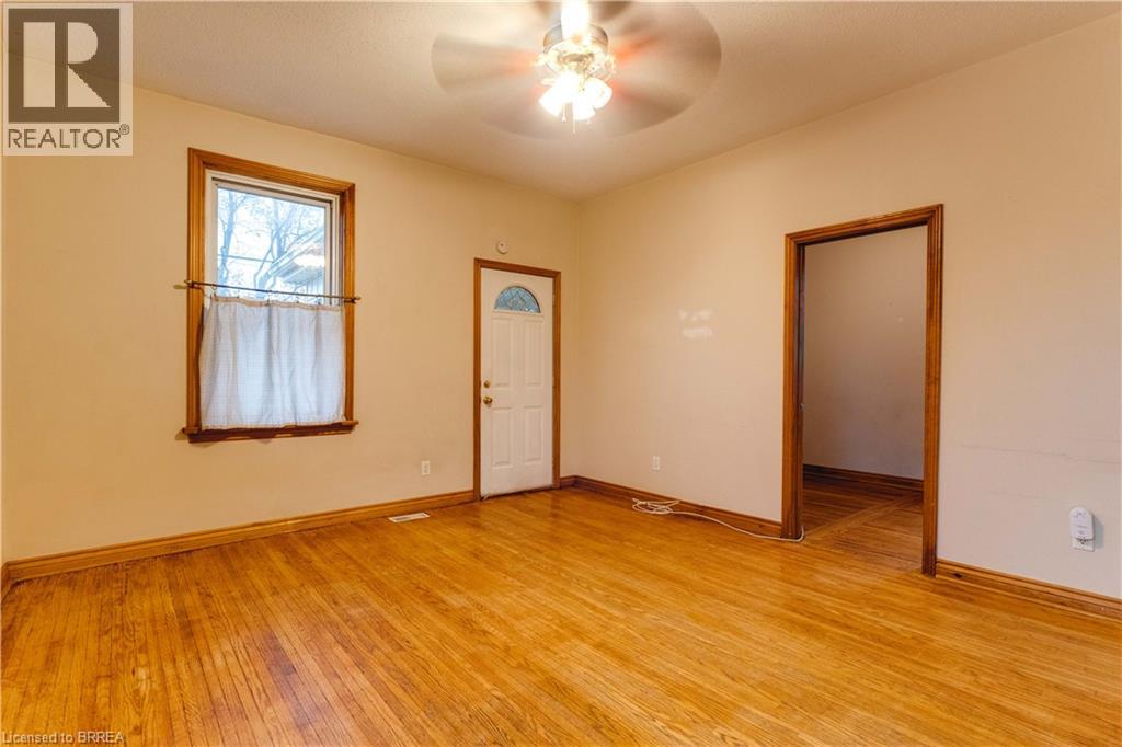 257 Grand River Avenue, Brantford, Ontario  N3T 4Y5 - Photo 10 - 40783807