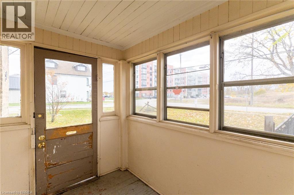 257 Grand River Avenue, Brantford, Ontario  N3T 4Y5 - Photo 7 - 40783807