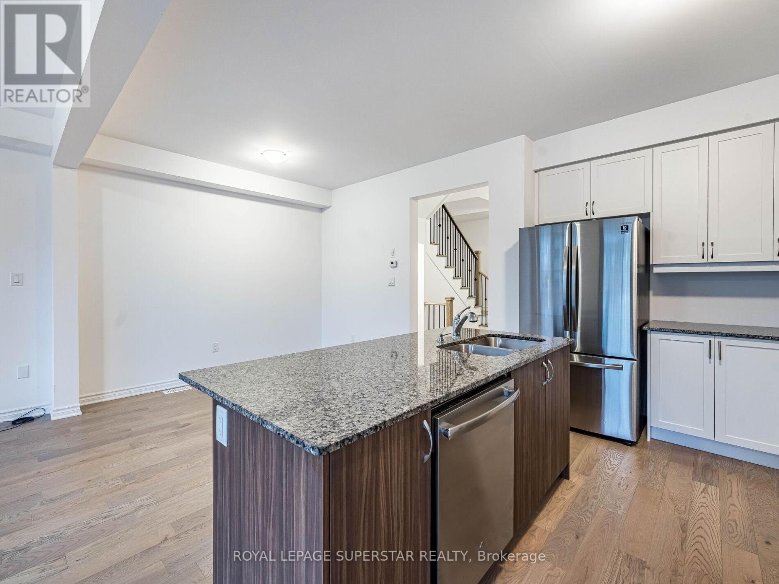 42 Eberhardt Drive, Wasaga Beach, Ontario  L9E 0K6 - Photo 16 - S12517086