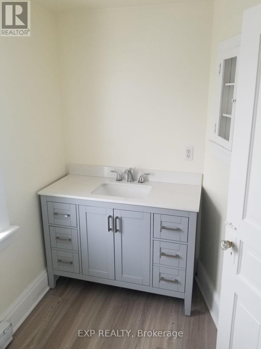 436 Queen Street, Midland, Ontario  L4R 3J1 - Photo 10 - S12521768