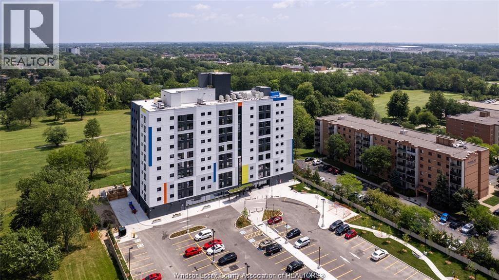 3100 Meadowbrook Unit# 403, Windsor, Ontario N8T 0B5 - Photo 3 - 25028427