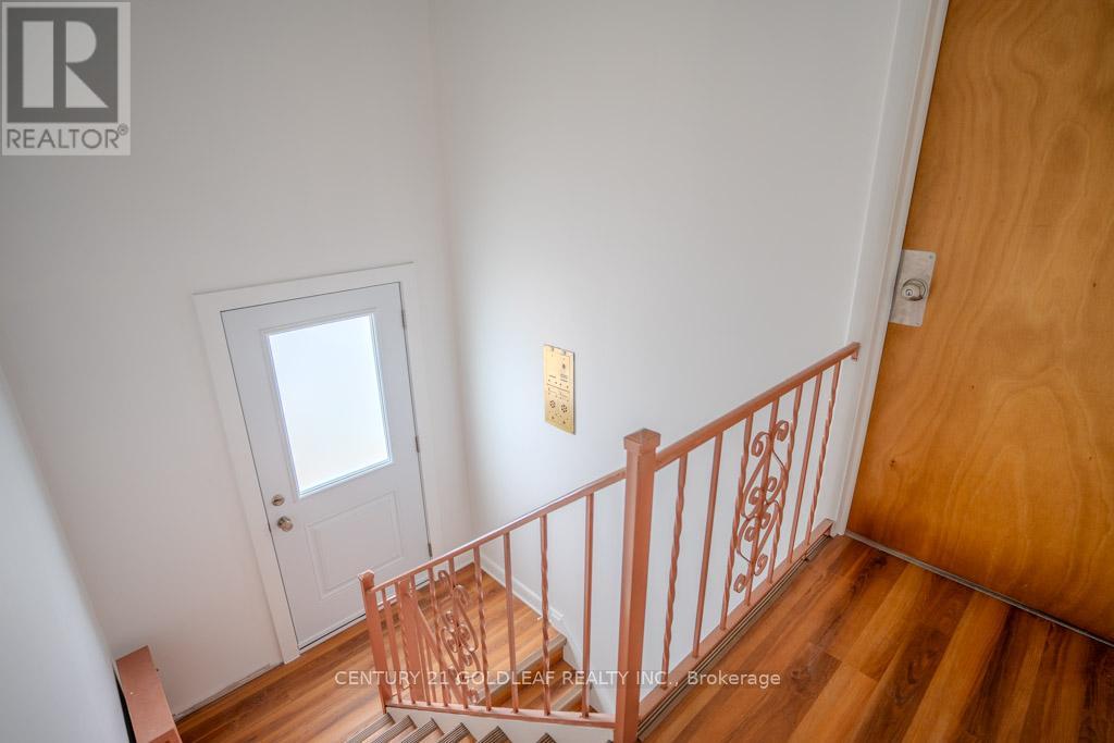 151 Montfort Street, Ottawa, Ontario K1L 5P5 - Photo 4 - X12250879