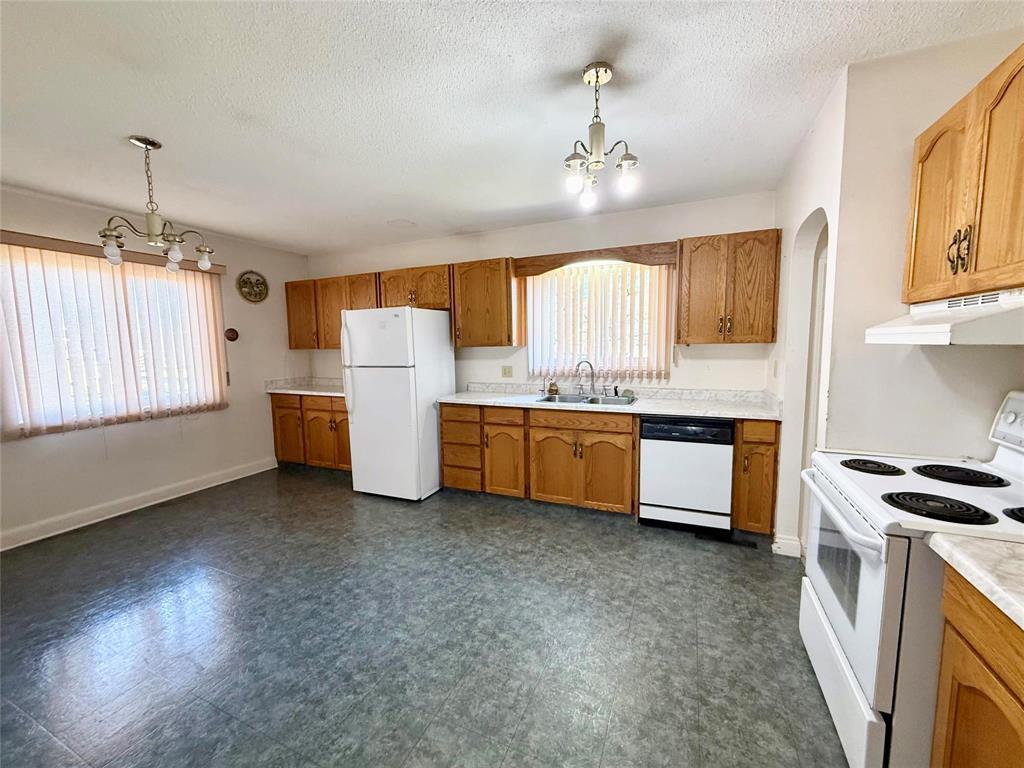 267 4th Avenue, Minitonas, Manitoba  R0L 1G0 - Photo 4 - 202528214