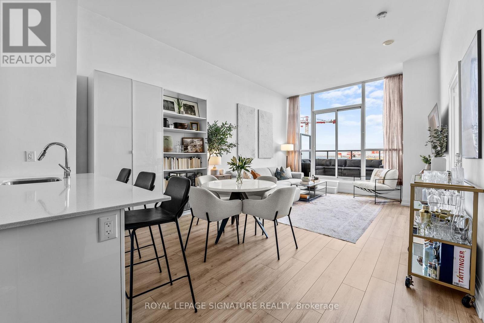 PH09 - 5 HANNA AVENUE, Toronto, Ontario