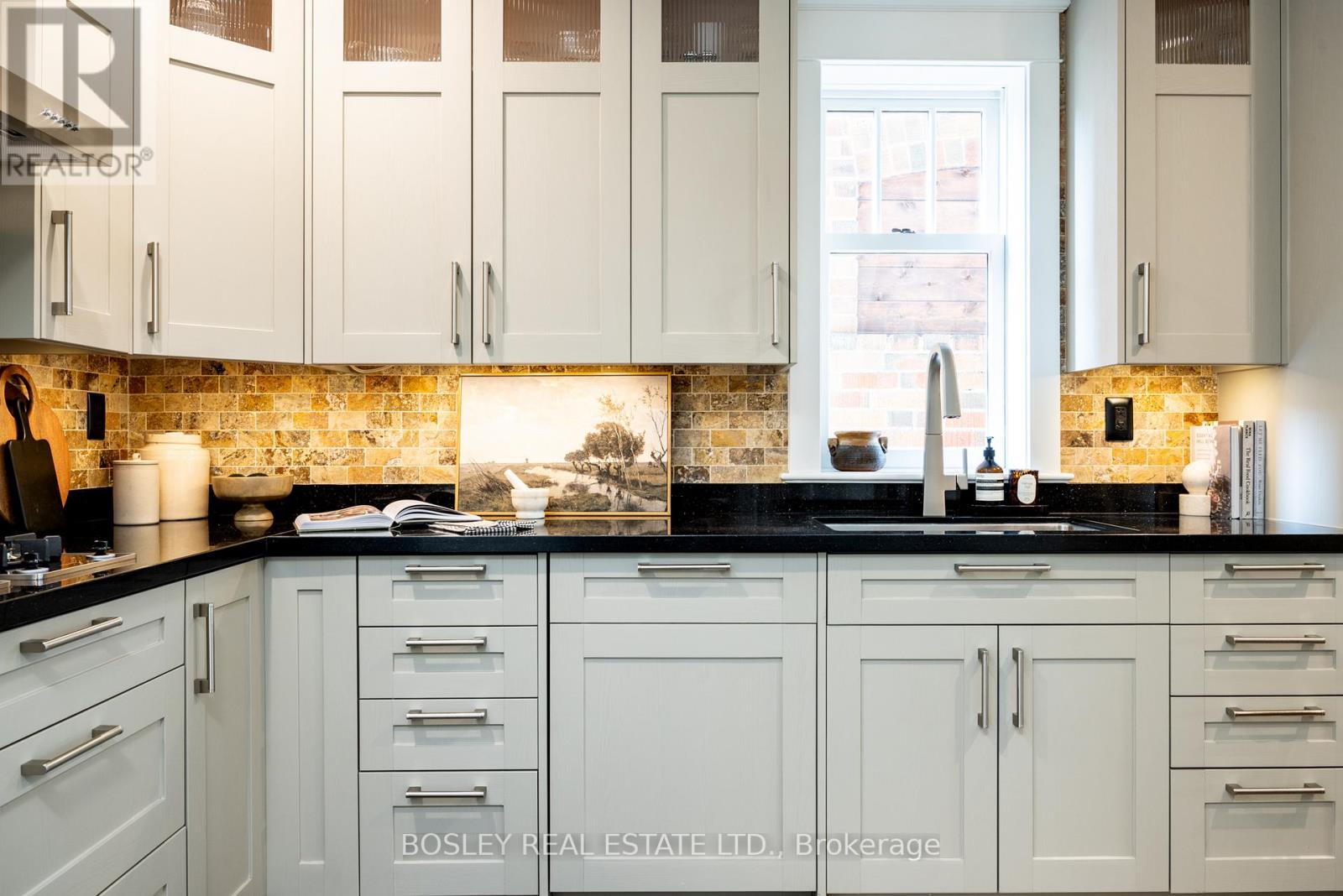 351 Woburn Avenue, Toronto, Ontario  M5M 1L3 - Photo 11 - C12527766