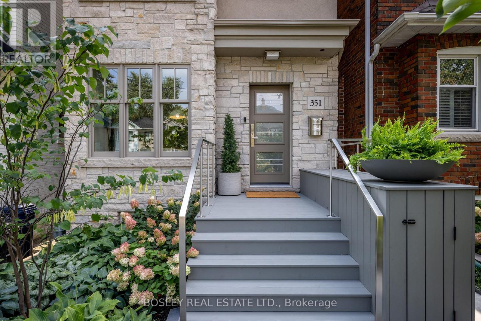 351 Woburn Avenue, Toronto, Ontario  M5M 1L3 - Photo 3 - C12527766