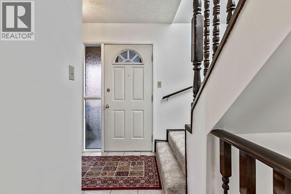 60 Rundlelawn Place Ne, Calgary, Alberta  T1Y 3P5 - Photo 2 - A2266689