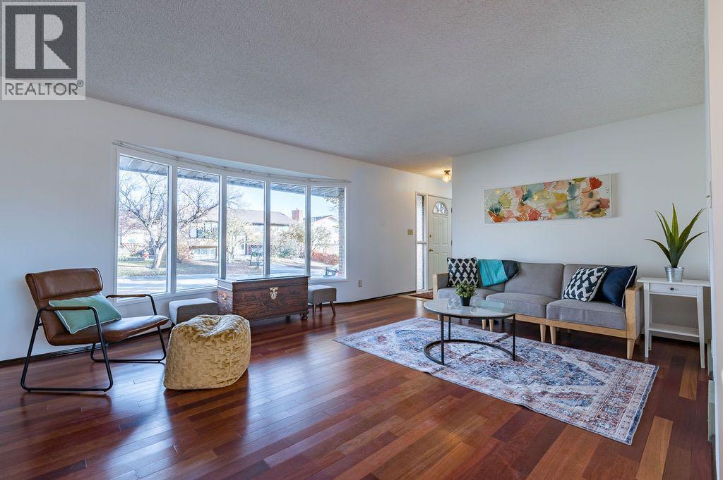 60 Rundlelawn Place Ne, Calgary, Alberta  T1Y 3P5 - Photo 6 - A2266689