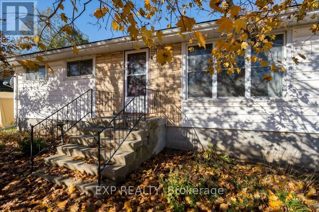 62 Kent Street, Trent Hills (Campbellford), Ontario  K0L 1L0 - Photo 2 - X12527884