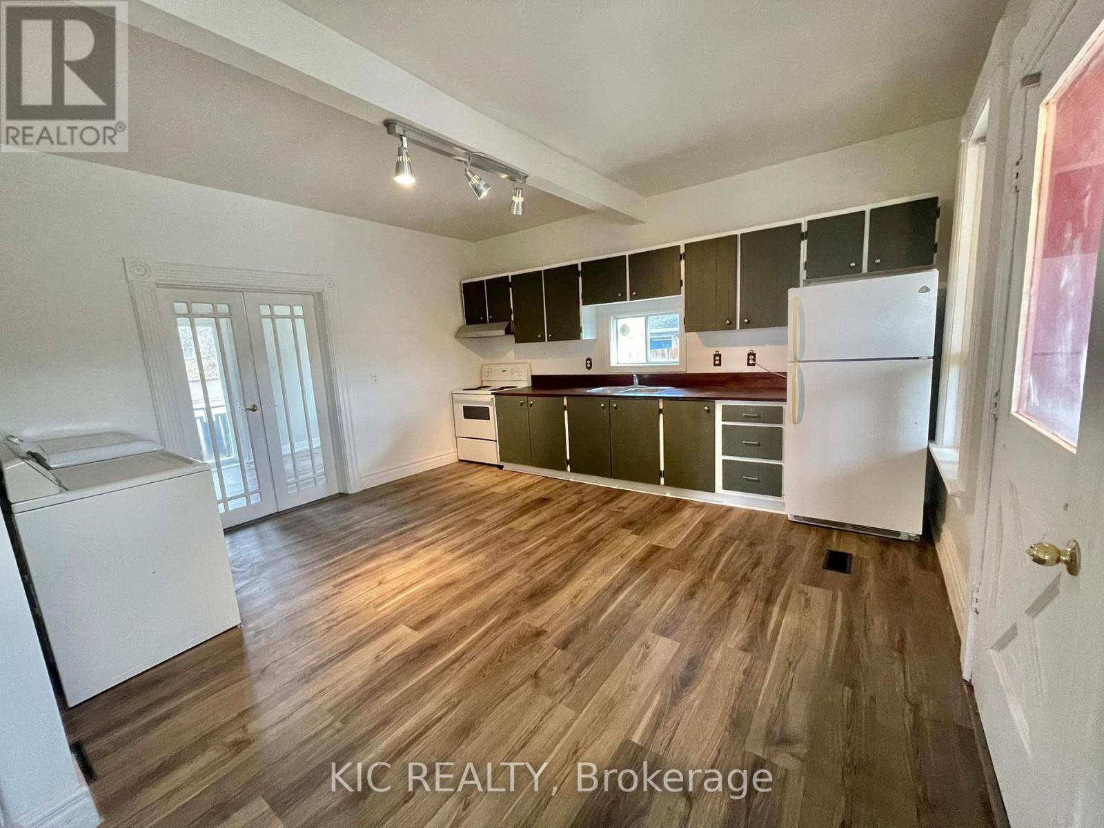 35 Ottawa Street E, Havelock-Belmont-Methuen (Havelock), Ontario  K0L 1Z0 - Photo 5 - X12527944