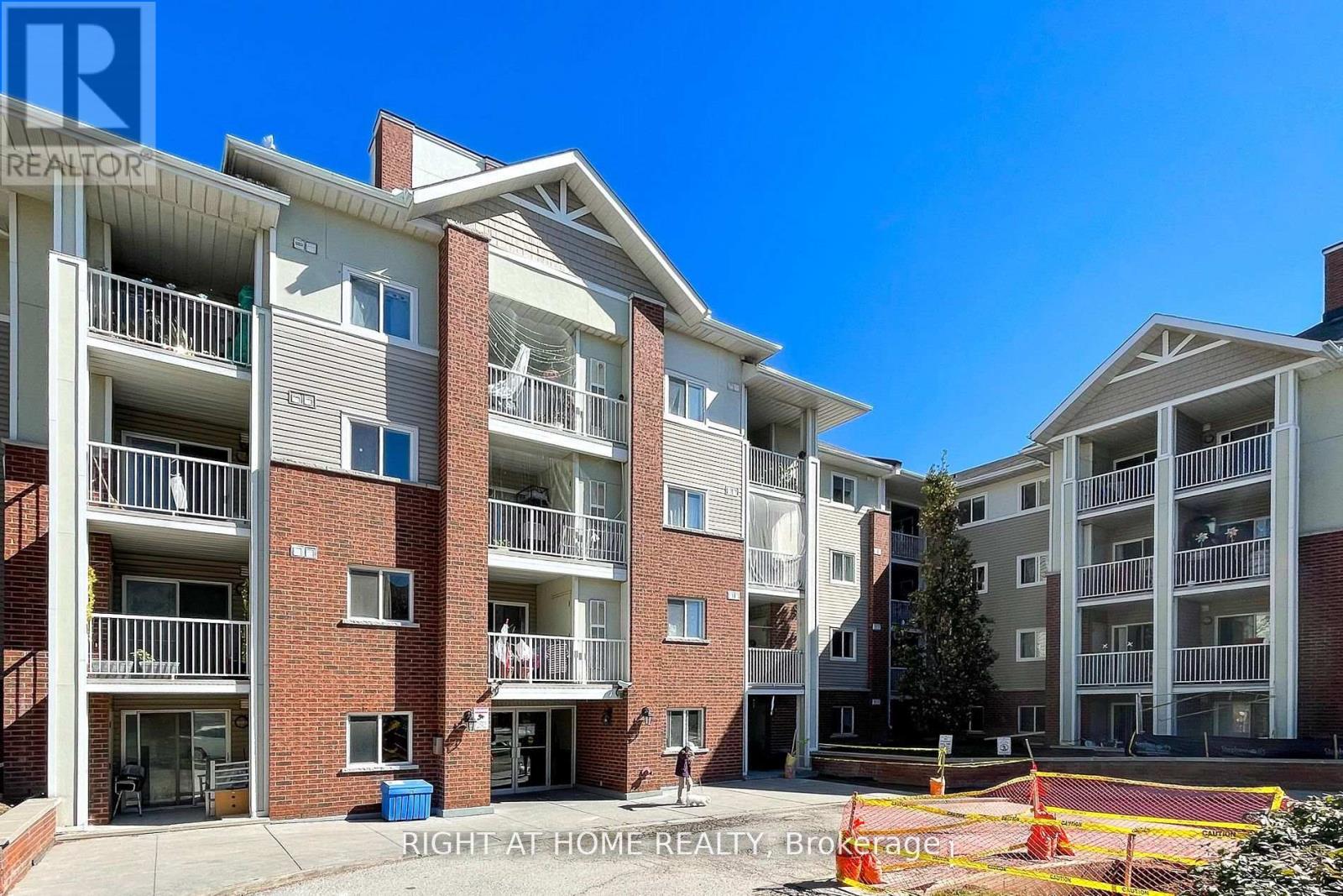 222 - 5225 Finch Avenue E, Toronto, Ontario  M1S 5W8 - Photo 2 - E12527708