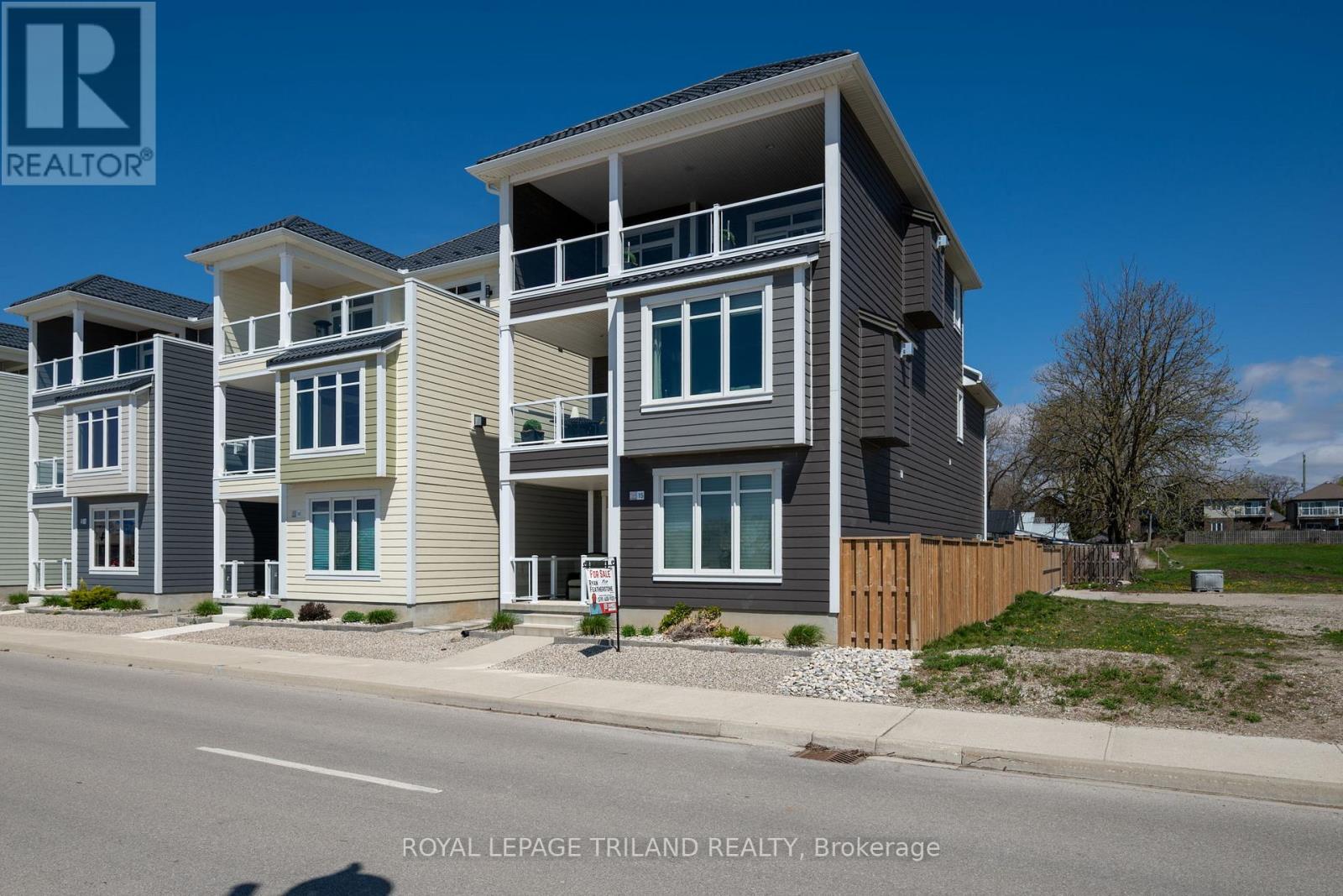 15 - 355 Edith Cavell Boulevard, Central Elgin, Ontario  N5L 0A3 - Photo 2 - X12527784