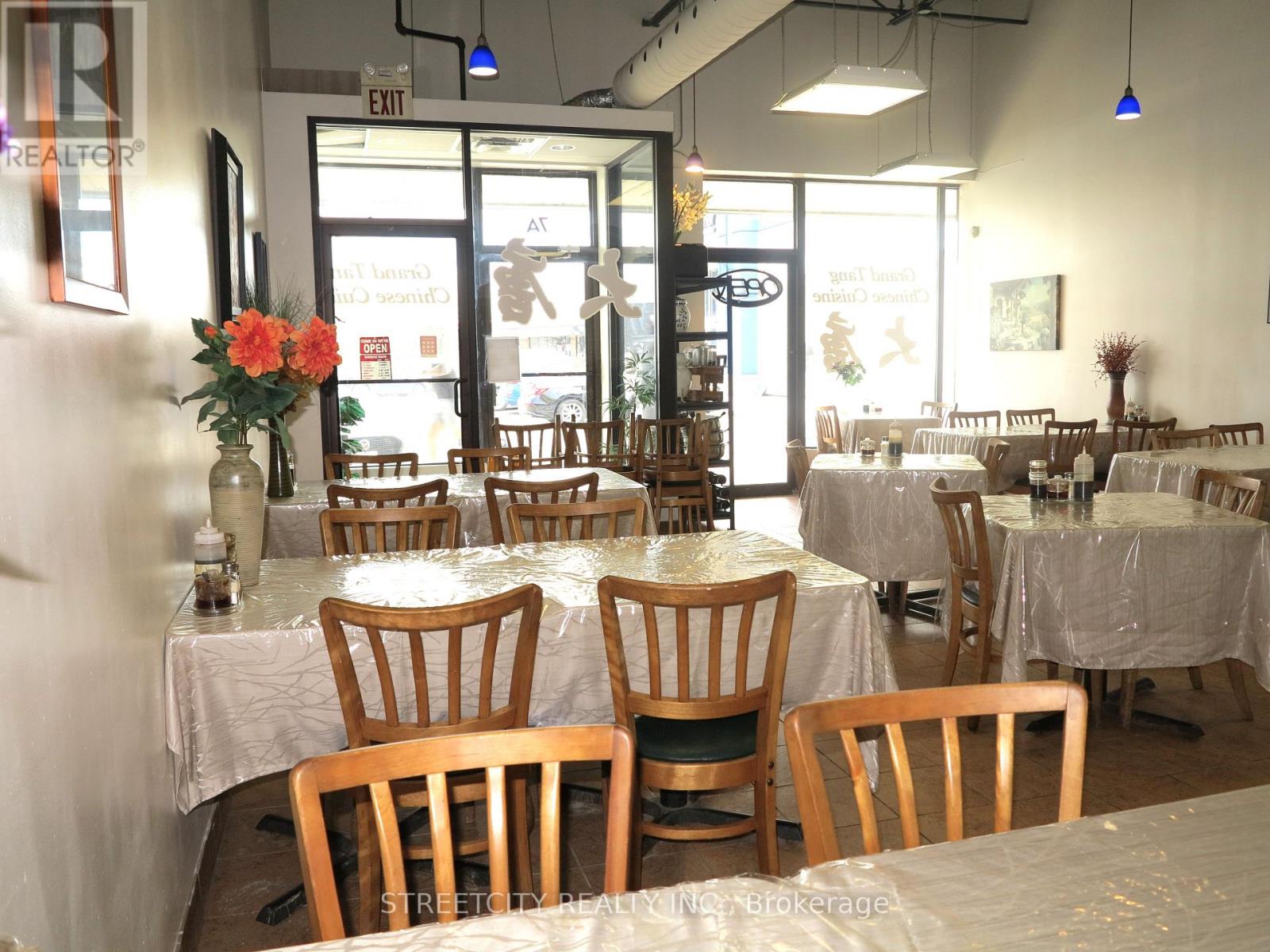 7a - 611 Wonderland Road N, London North, Ontario  N6H 4V6 - Photo 4 - X12527810