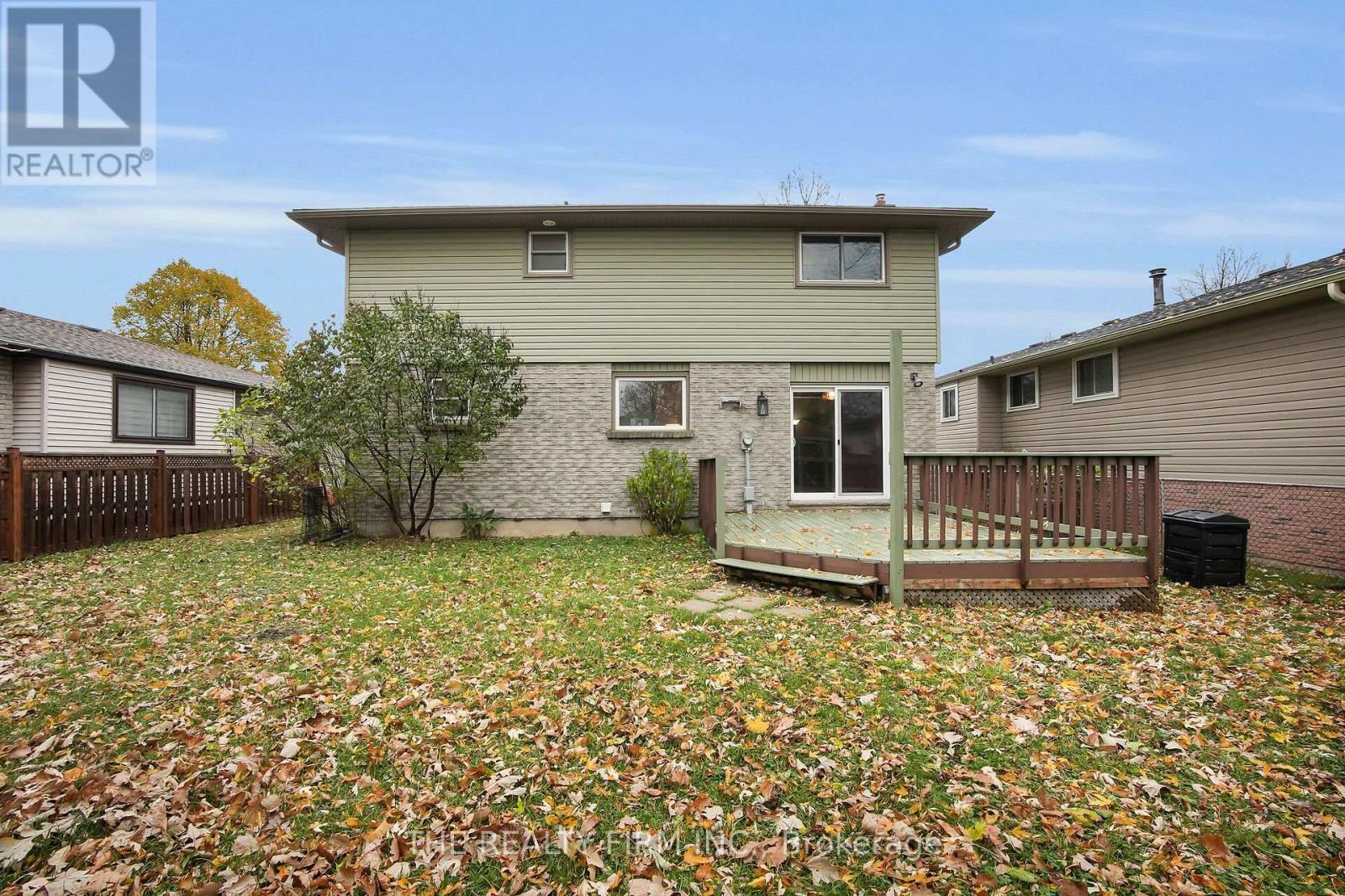 35 Rostherne Crescent, London South, Ontario  N6E 1Y3 - Photo 2 - X12527830