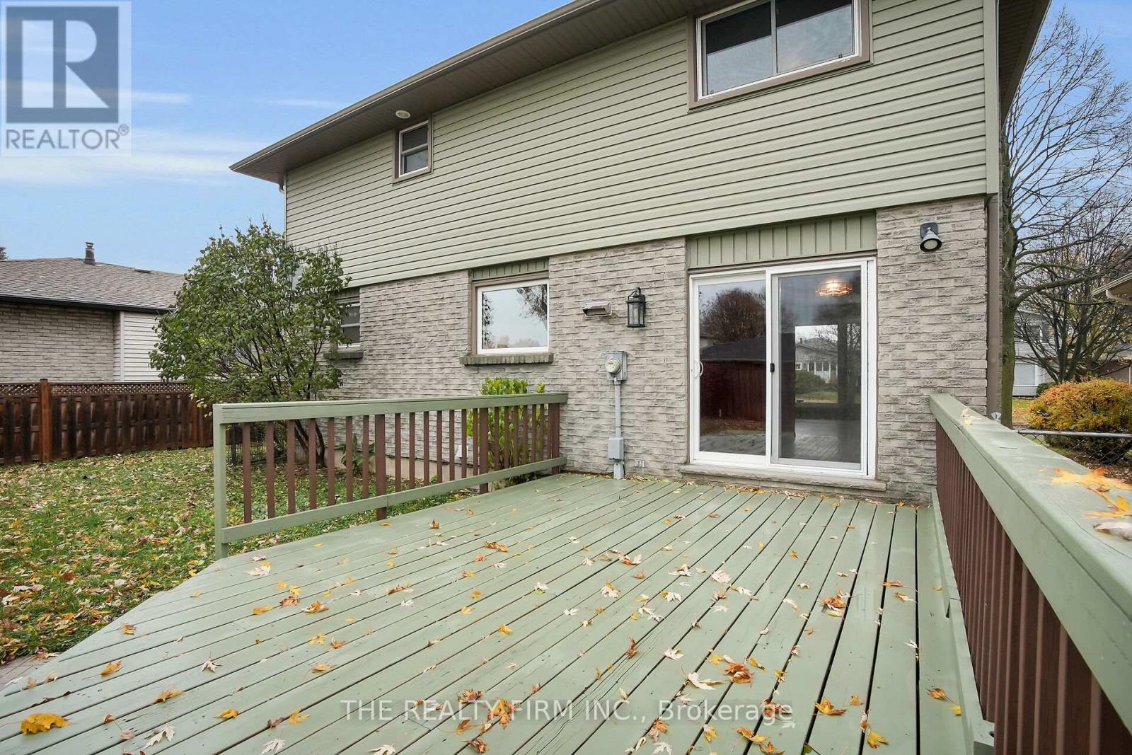 35 Rostherne Crescent, London South, Ontario  N6E 1Y3 - Photo 30 - X12527830