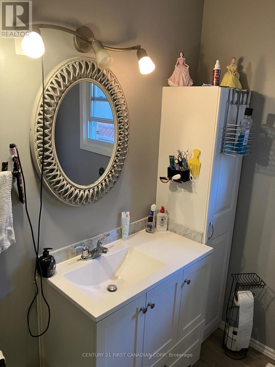 63 Hawkesbury Avenue, London East, Ontario  N5V 2K2 - Photo 14 - X12527890